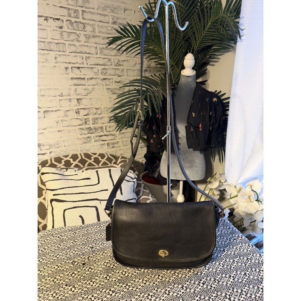 Coach Vintage Coach 9790 City Bag Black Leather Vintage. Made in the 1990’s